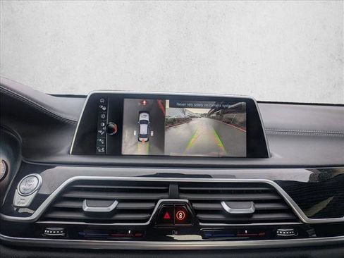 Used 2016 BMW 750i xDrive 750i xDrive image 17