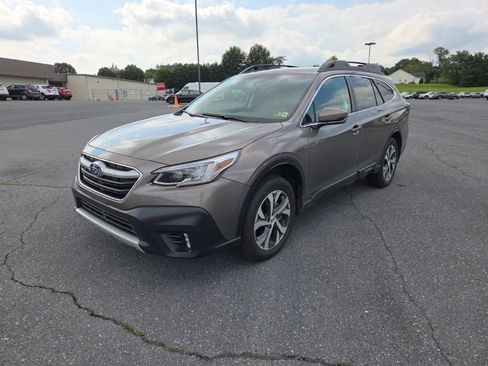 Certified 2022 Subaru Outback Limited AWD/4WD image 1