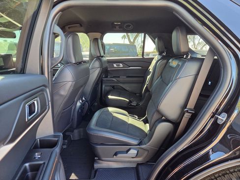 New 2026 Ford Explorer Tremor w/ Tremor Convenience Package image 17