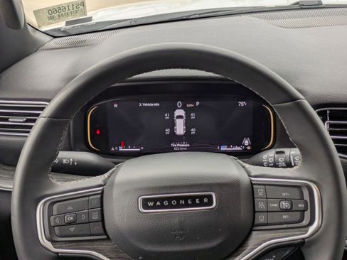 Used 2024 Jeep Wagoneer Series II w/ Flexible Seating Group image 23