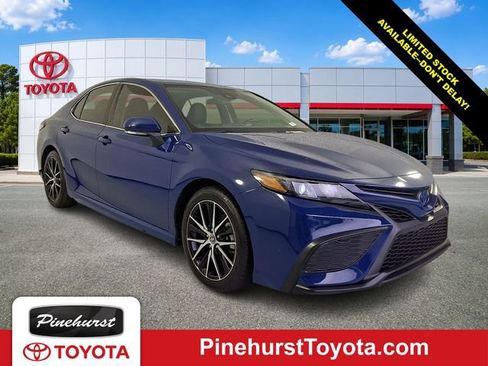 Certified 2024 Toyota Camry SE FWD image 1