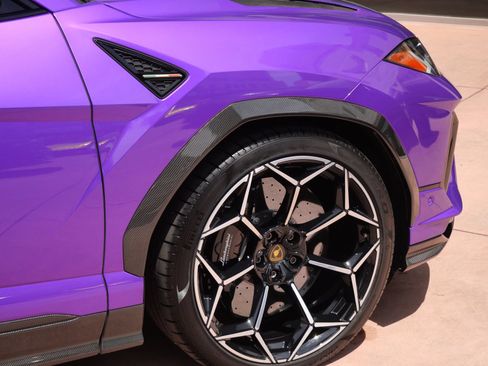 Used 2024 Lamborghini Urus Performante AWD/4WD image 9