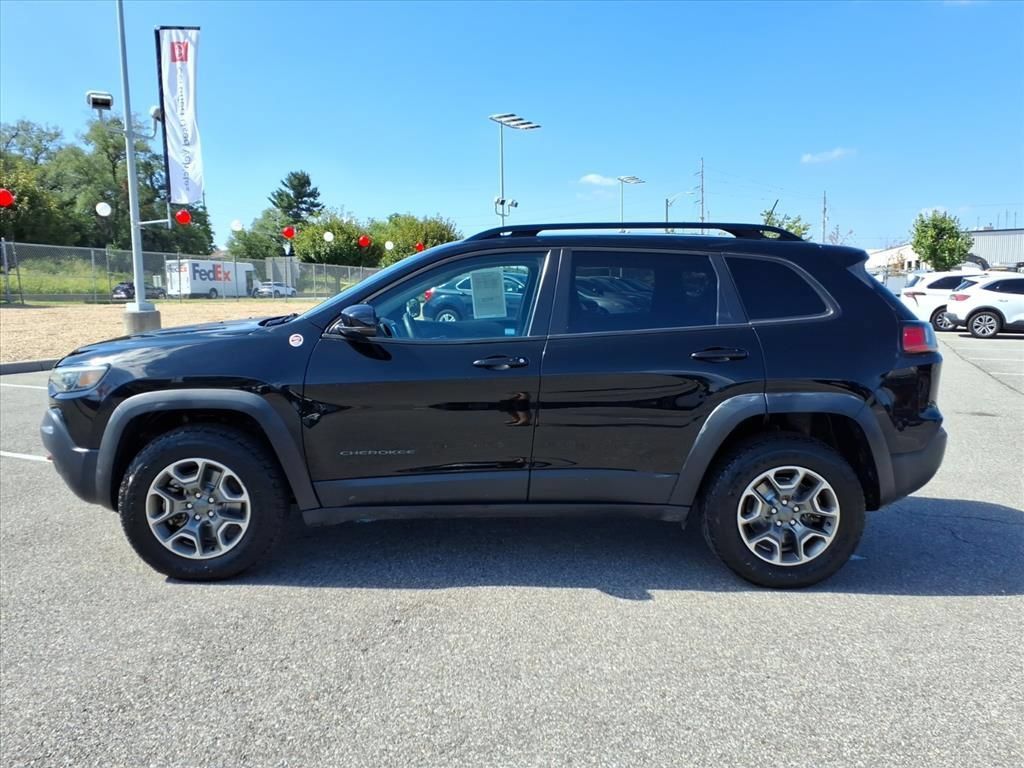 Used 2022 Jeep Cherokee Trailhawk w/ Comfort/Convenience Group AWD/4WD image 8
