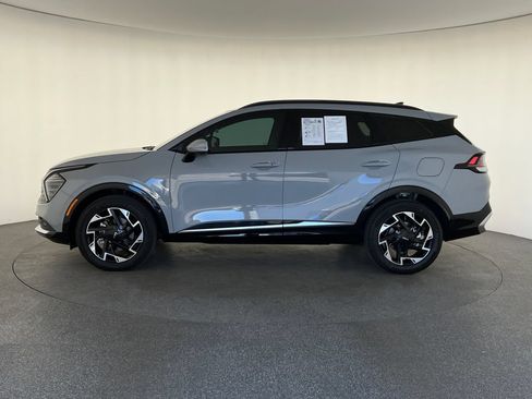 Used 2025 Kia Sportage SX AWD/4WD image 9