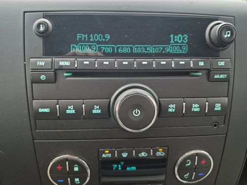 Used 2014 GMC Sierra 2500 SLE w/ Texas Edition image 15