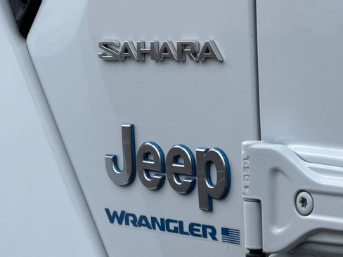 Used 2024 Jeep Wrangler Unlimited Sahara image 13