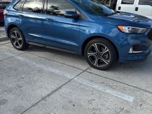 Used 2021 Ford Edge ST image 3