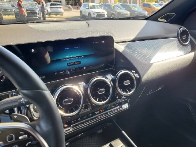 Used 2021 Mercedes-Benz GLA 250 4MATIC image 25