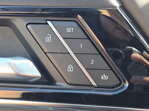 New 2026 GMC Yukon Denali Ultimate AWD/4WD image 12
