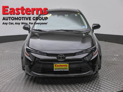 Used 2024 Toyota Corolla LE FWD image 2