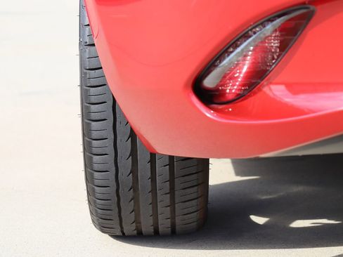 Used 2017 MAZDA MX-5 Miata RF Grand Touring image 47