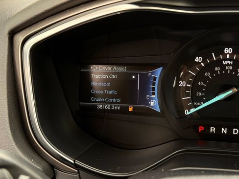 Used 2020 Ford Fusion SE FWD image 29