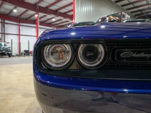 Used 2017 Dodge Challenger R/T Scat Pack RWD image 27