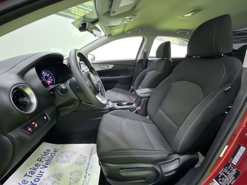 Used 2023 Kia Forte LXS w/ LXS Technology Package image 17