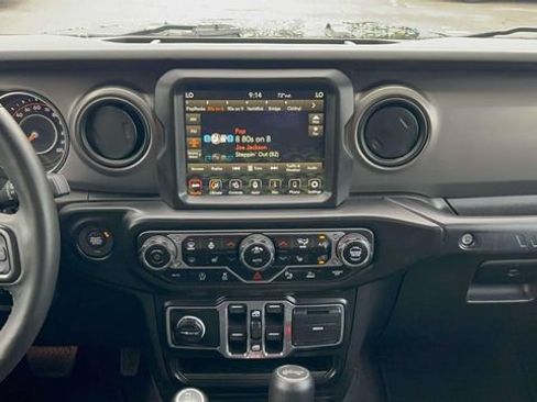 Used 2021 Jeep Wrangler Unlimited Sport AWD/4WD image 26