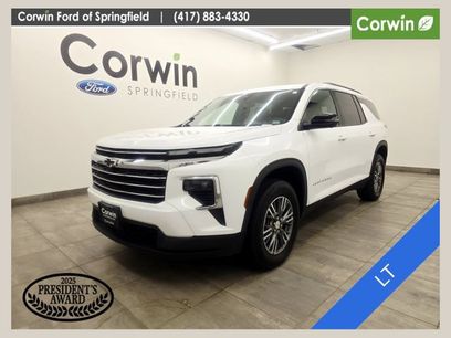 Used 2025 Chevrolet Traverse LT w/ Driver Confidence Package