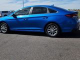 Used 2018 Hyundai Sonata SE image 2