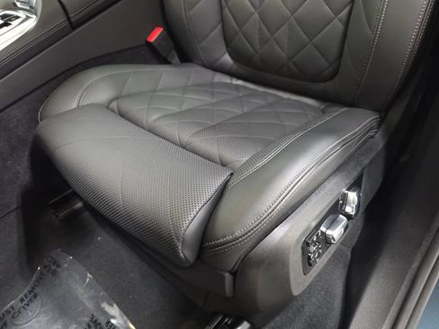 Used 2025 BMW X7 xDrive40i w/ Premium Package AWD/4WD image 25