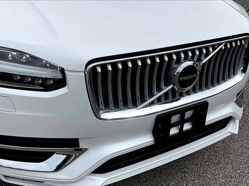 Certified 2023 Volvo XC90 B5 Plus image 29