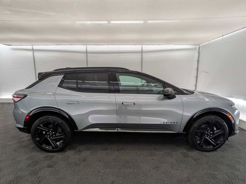 New 2026 Chevrolet Equinox EV RS image 7