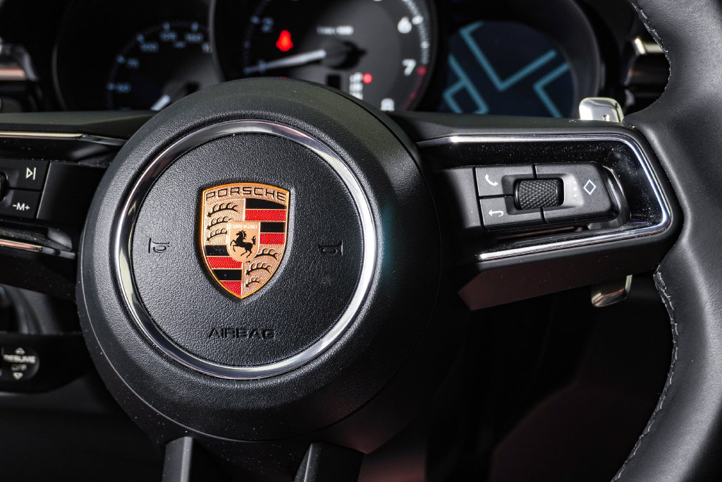 Certified 2026 Porsche Macan AWD/4WD image 19