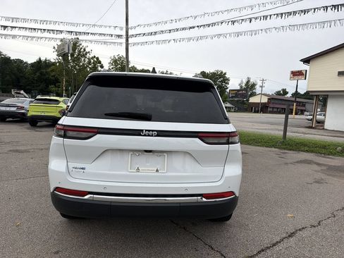 Used 2024 Jeep Grand Cherokee Limited 4xe AWD/4WD image 5