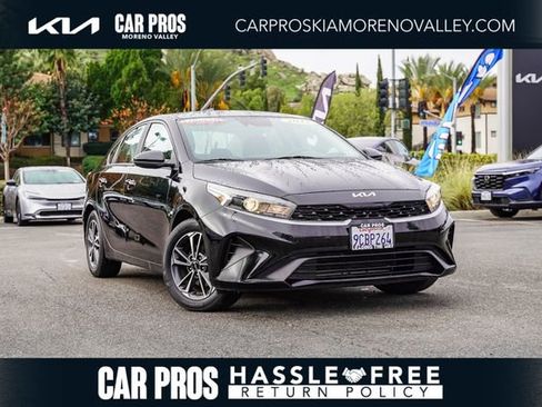 Certified 2022 Kia Forte LXS image 1