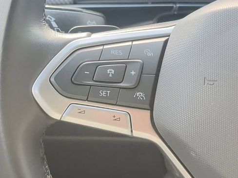 Used 2025 Volkswagen Atlas Cross Sport SEL Premium R-Line image 10