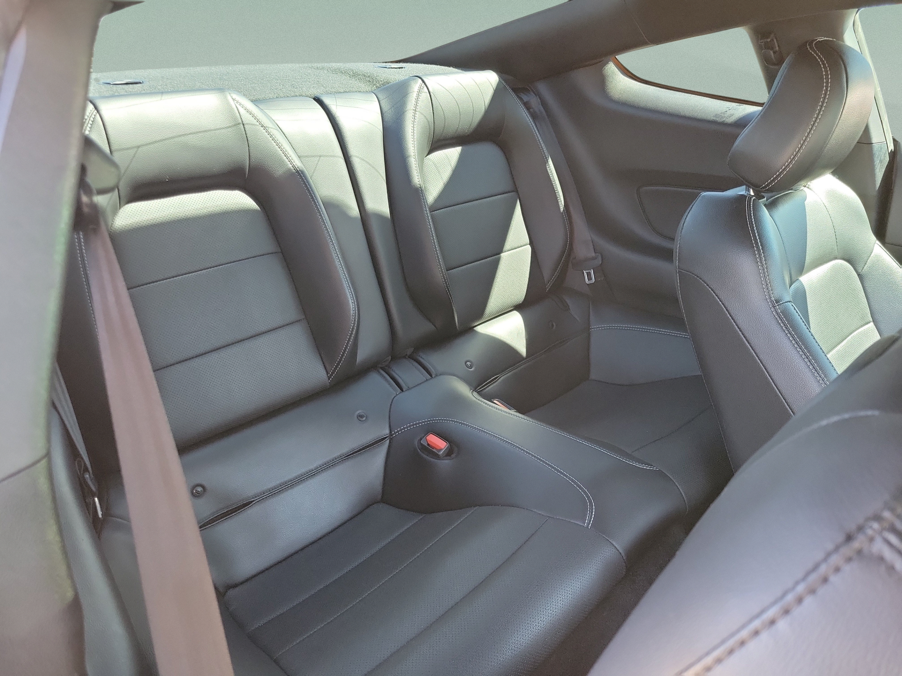 Used 2022 Ford Mustang Premium RWD image 23