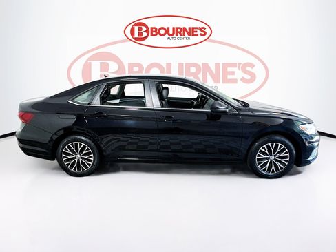 Used 2019 Volkswagen Jetta SE FWD image 9