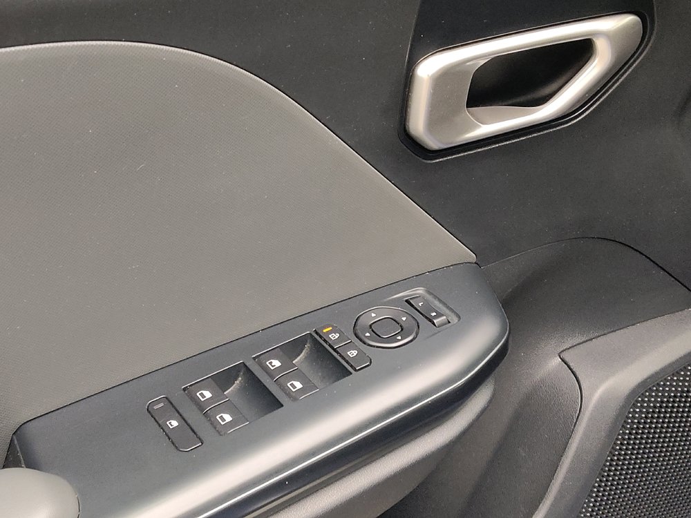 Used 2025 Kia K4 FWD image 27