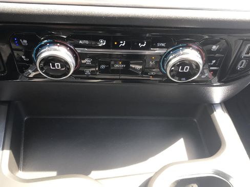 Used 2026 GMC Sierra 1500 Elevation AWD/4WD image 38