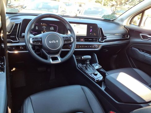 Certified 2025 Kia Sportage EX image 14