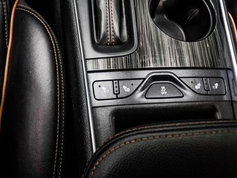 Used 2017 Chevrolet Impala Premier FWD image 20