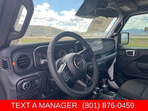 New 2026 Jeep Gladiator Mojave w/ Safety Group AWD/4WD image 12
