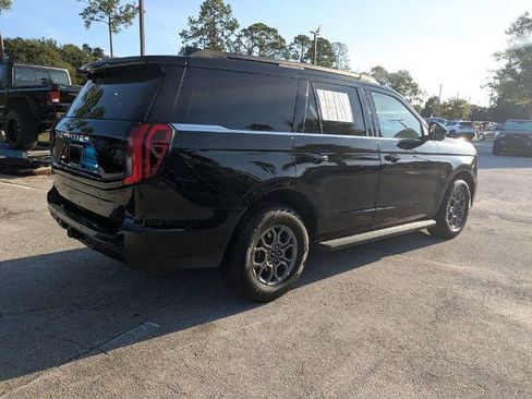 Certified 2025 Ford Expedition Active AWD/4WD image 4