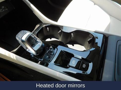 New 2025 Volvo XC40 B5 Ultra w/ Protection Package image 25