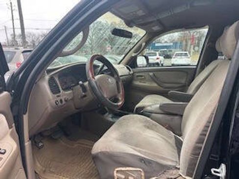 Used 2003 Toyota Sequoia SR5 image 2