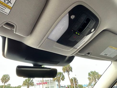 Used 2025 INFINITI QX60 Luxe FWD image 19