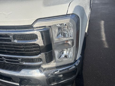 Used 2024 Ford F250 XLT image 10