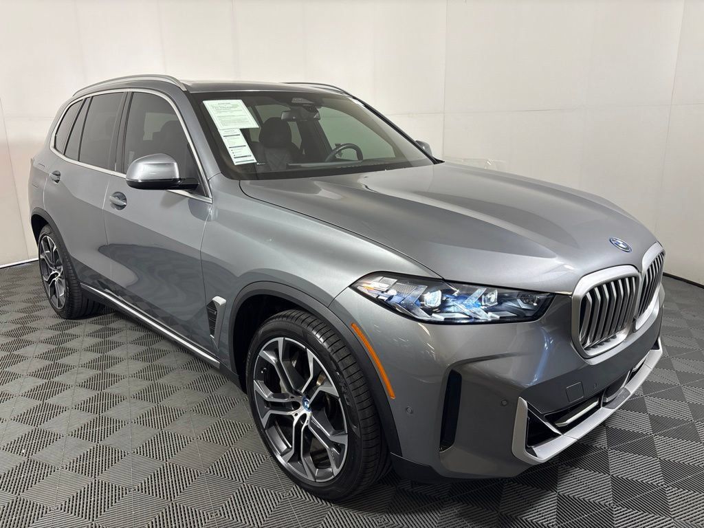 Certified 2024 BMW X5 xDrive50e w/ Premium Package AWD/4WD image 4