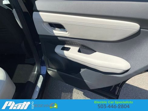 Used 2023 Nissan Ariya FWD image 42