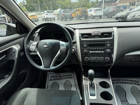 Used 2015 Nissan Altima 2.5 S w/ Power Driver Seat Package FWD image 11
