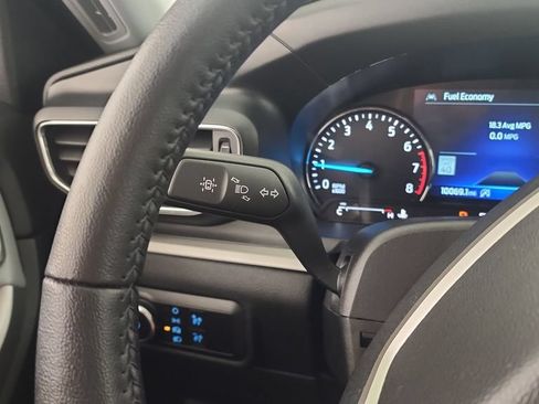 Used 2024 Ford Explorer XLT w/ Equipment Group 202A AWD/4WD image 19