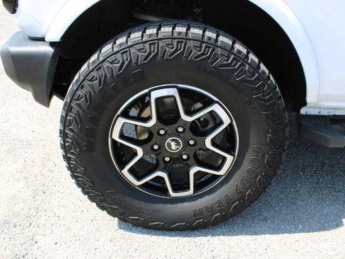 Used 2021 Ford Bronco Outer Banks AWD/4WD image 10