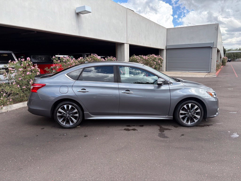Used 2018 Nissan Sentra SR w/ Premium Package (P02) FWD image 4
