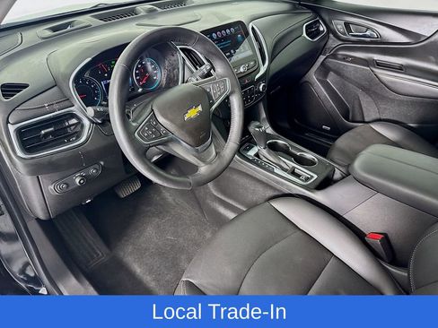 Used 2018 Chevrolet Equinox Premier image 12