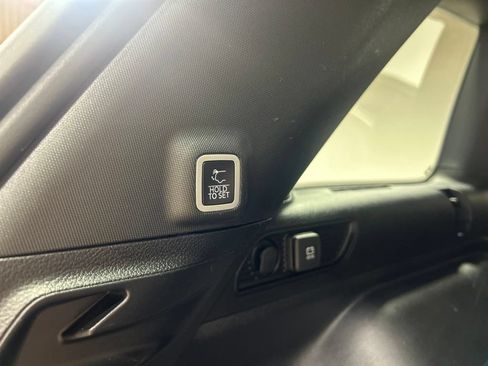Used 2023 Jeep Grand Cherokee Limited AWD/4WD image 20