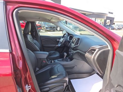 Used 2019 Jeep Cherokee Latitude Plus w/ Cold Weather Group image 14