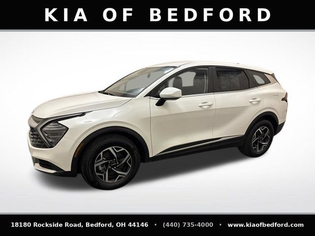 Certified 2025 Kia Sportage LX FWD image 9